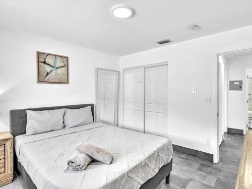 Gallery image of 2br Lakeside Getaway - Peaceful Waterfront Stay in Davie