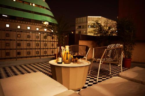 Central Shinjuku apartment with beautiful city view 3stops to Shibuya