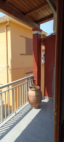Μπαλκόνι ή βεράντα στο Lais Apartment in the old square of Liapades