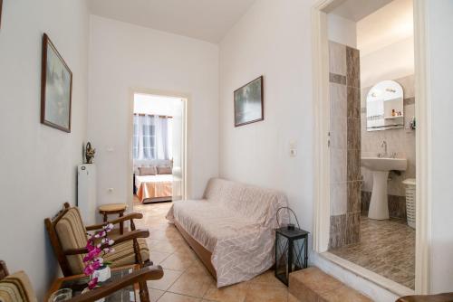 Ένα μπάνιο στο Naxos Family House in Vivlos