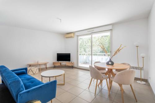 Photo de la galerie de l'établissement 2 bedroom apartment with balcony 10th arr, à Marseille