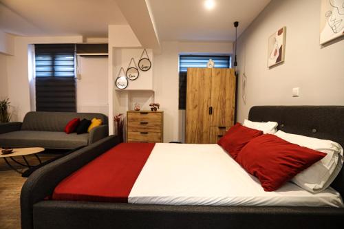Central Athens cozy GALATSI KYPSELI !