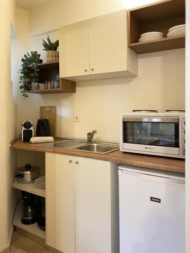Calm Cove One-Bedroom Home Glyfada