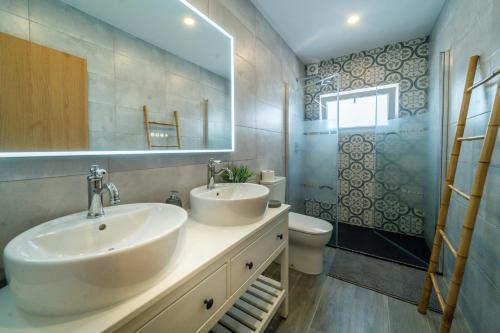 Ένα μπάνιο στο Casa Estrela do Mar