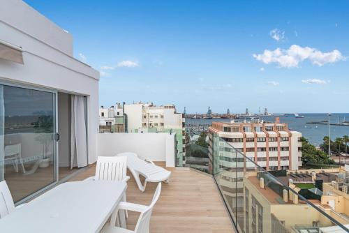 Home2Book Chic Attic City&Beach Views Las Palmas
