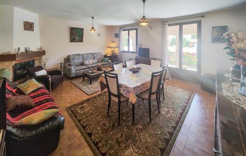 Photo de la galerie de l'établissement 2 Bedroom Awesome Home In Marseillan, à Marseillan