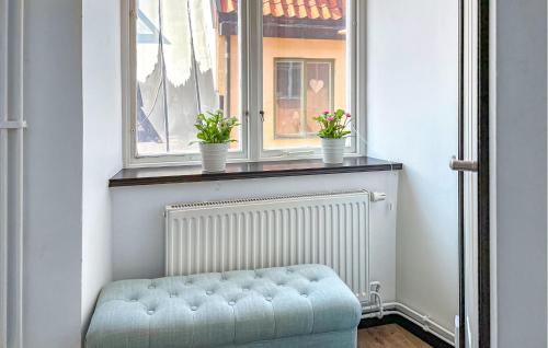 Un lugar para sentarse en Cozy Apartment In Visby With Wifi