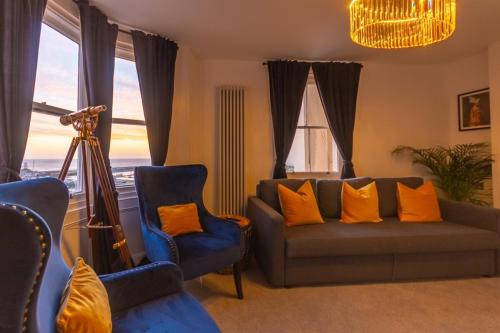 Zona de estar de Luxury Ramsgate Harbour View By Adliv