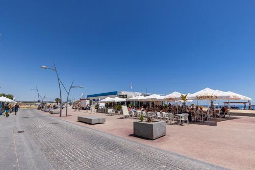 Φωτογραφία από το άλμπουμ του Beach facing apartment by Innkeeper σε Armação de Pêra