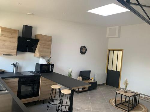 Photo de la galerie de l'établissement Chez les Blanches maison 2 personnes, à Moret-sur-Loing