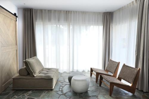 Χώρος καθιστικού στο Villa Vivari Suites