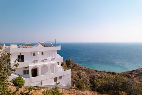 Gallery image of Andros Seaview Hotel in Batsi