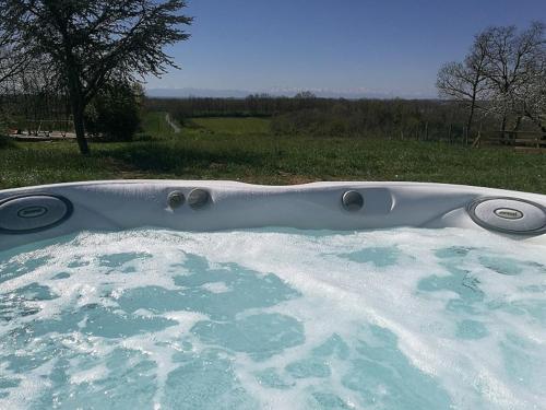 Photo de la galerie de l'établissement LA ROULOTTE Place Du Bonheur, à Puymaurin