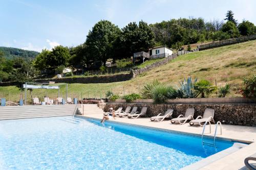 Πισίνα στο ή κοντά στο DOMAINE DU VERNADEL