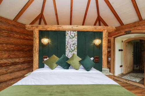 Ένα ή περισσότερα κρεβάτια σε δωμάτιο στο Copper Lodge