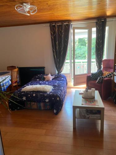 Postel nebo postele na pokoji v ubytování Appartement dans résidence calme