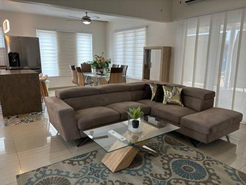 Posezení v ubytování Modern Relaxing Vacation Villa