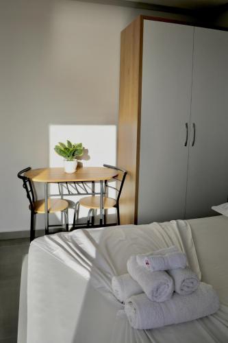 Cama o camas de una habitación en Sea View Apartments