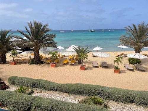 Oceanfront Apt 25 Porto Antigo II