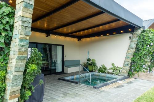 Πισίνα στο ή κοντά στο Villas Jawara ! Un Volcán en su Jardín !