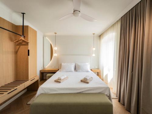 Topaz Rooms