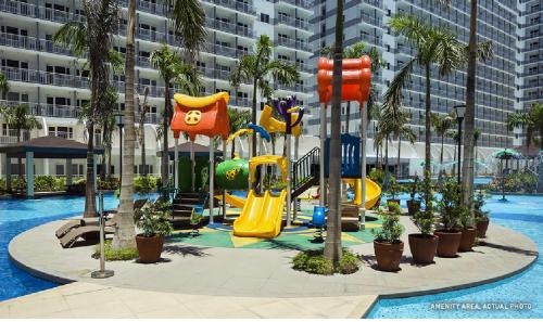 Πισίνα στο ή κοντά στο 1 Bedroom Condo Unit Near MOA with Netflix and WIFI