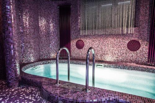 Diamond Premium Pool & Sauna Luxury Private Residence