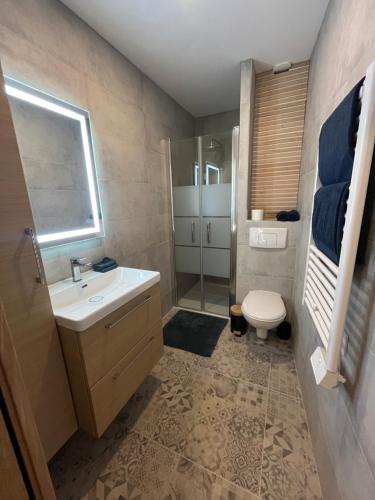 Photo de la galerie de l'établissement Appartement climatisé, emplacement idéal, à Gaillac