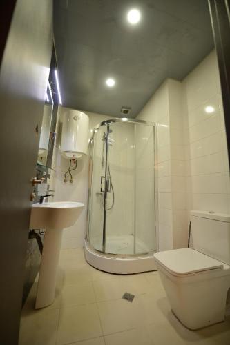 Koupelna v ubytování BATUMi WELLCOME ORBI APART HOTEL