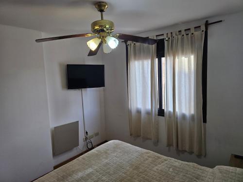 Télévision ou salle de divertissement dans l'établissement Amplio Depto en Pleno Centro!