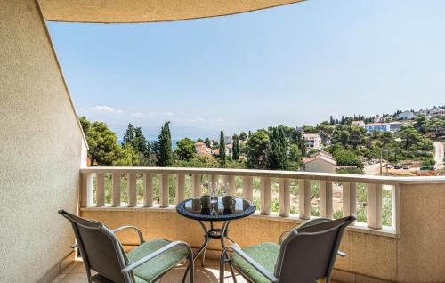 Lovely Apartment In Sutivan With Wifi