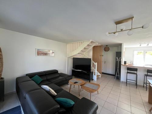 Photo de la galerie de l'établissement Maison tout confort 3 chambres, proche du port et plages, idéale pour famille et amis ! - FR-1-319-559, à La Teste-de-Buch