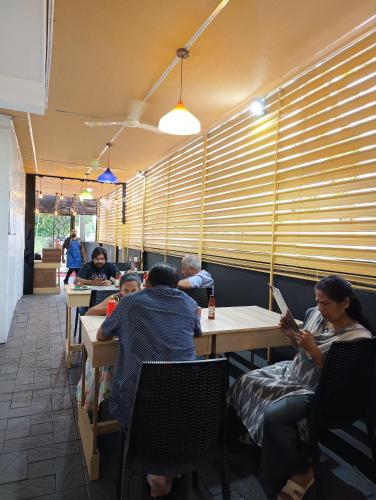 Гости Blue Bell Cochin Airport Hotel