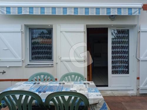 Pavillon 5 pers. avec piscine, à 200m de la plage à La Tranche-sur-Mer - FR-1-357-332