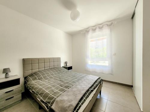 Canet-en-Roussillon: T3 moderne, RDC, 4 pers, piscine, garage, proche mer