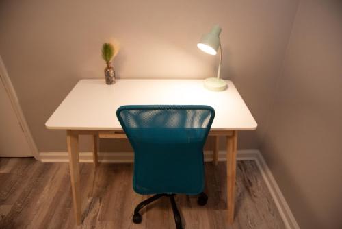 Gambar di galeri bagi Cozy and Quiet Lafayette Home 2 di Lafayette