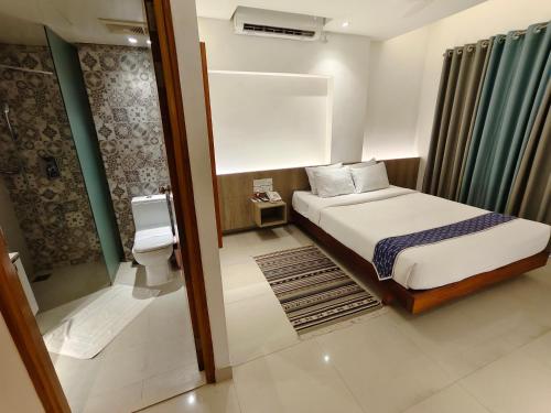 Koupelna v ubytování Hotel Nandini