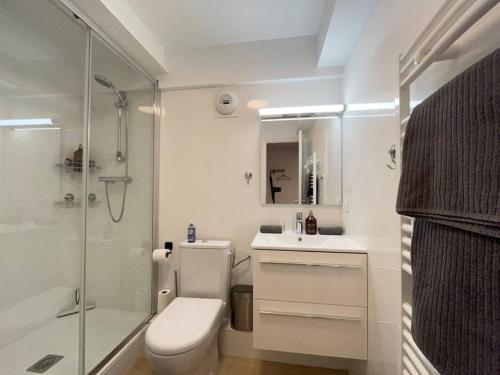 Koupelna v ubytování Pénitents Gris - 100m du Capitole - Beau T3 - parking