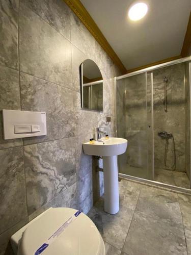Et badeværelse på Hesaplı köfteci otel