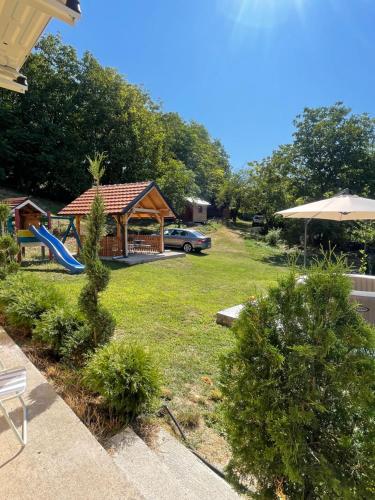 Galeriebild der Unterkunft Green House Latin Grad in Vrmdža