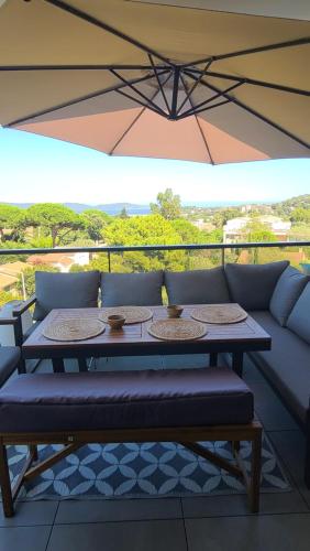 Μπαλκόνι ή βεράντα στο Appartement climatisé T3 vue mer de 63 M2 - 2 chambres et belle terrasse de 23 M2