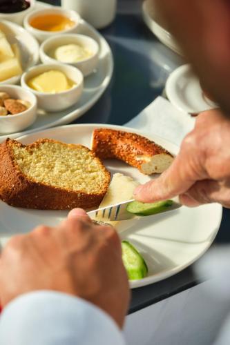 Еда / где поесть недалеко от отеля