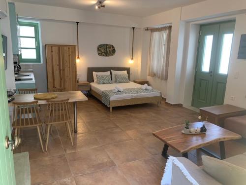 Postel nebo postele na pokoji v ubytování Laskarina Apartments