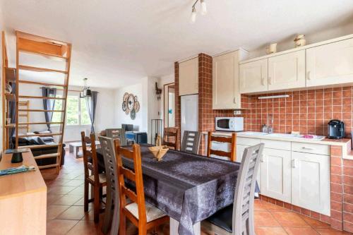 Photo de la galerie de l'établissement Jolie appart T4 La Zoune avec jardin 8 personnes, à Chorges