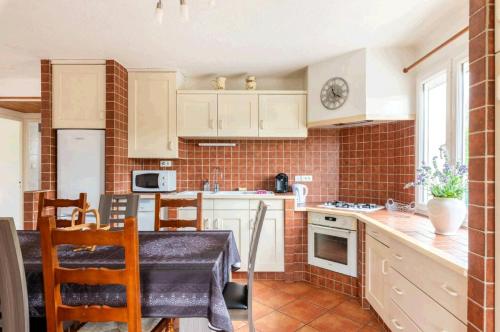 Photo de la galerie de l'établissement Jolie appart T4 La Zoune avec jardin 8 personnes, à Chorges