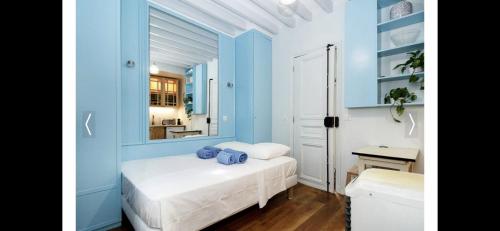 Le Marais - Steps from Place des Vosges Aldaro