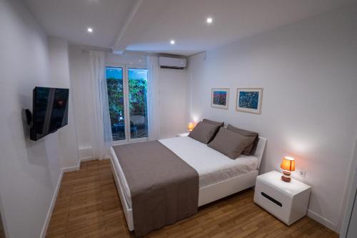 My Secret Garden rooms - Apartment with 2 private rooms, separate baths and balcony garden