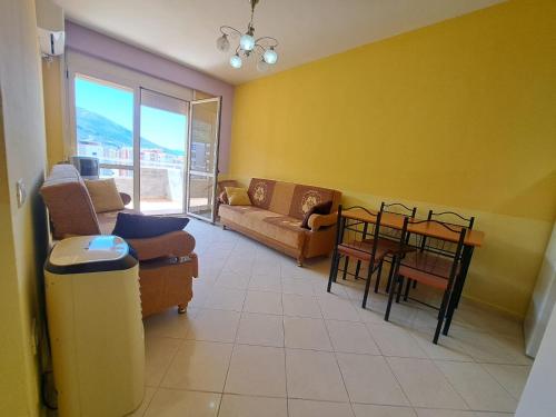 Lungomare Rei's Apartment