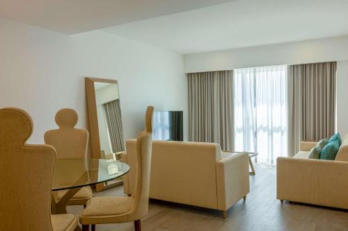 Μια τηλεόραση ή/και κέντρο ψυχαγωγίας στο DoubleTree by Hilton Mazatlan, SIN