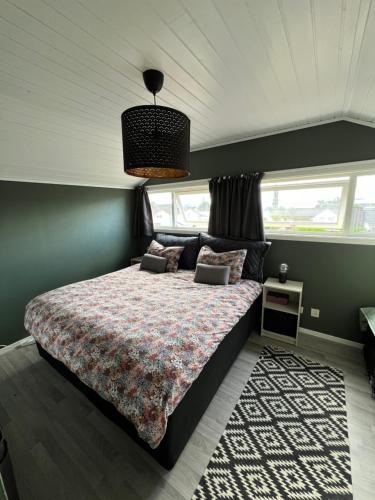 Ένα ή περισσότερα κρεβάτια σε δωμάτιο στο Spaceious house for ONS